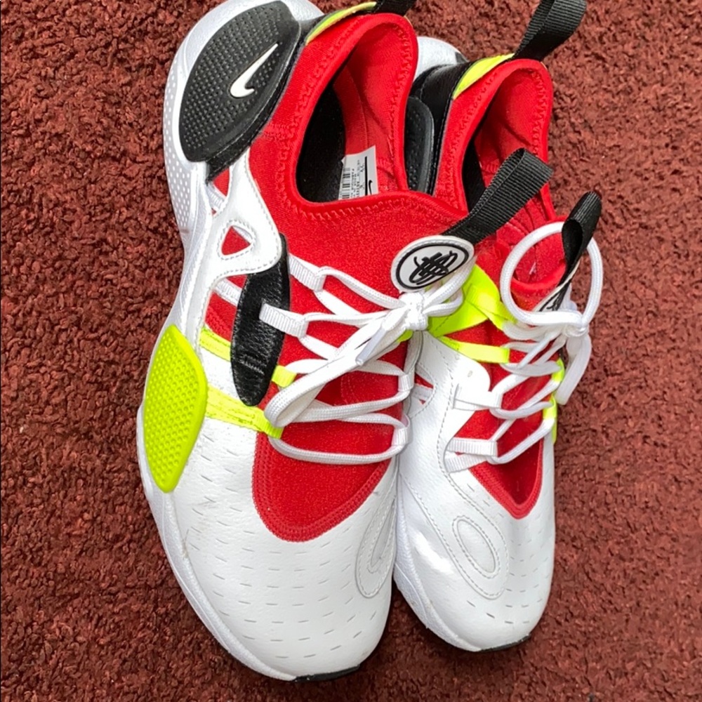 Nike comfortable running shoes